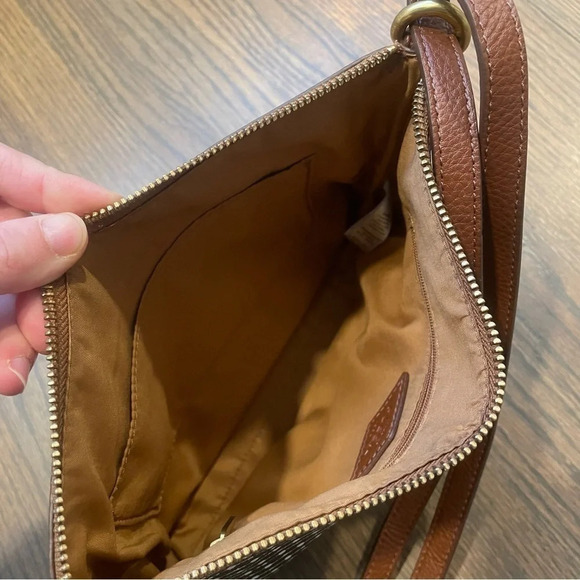 EUC Fossil Evie Crossbody Bag Black/White - Picture 5 of 16